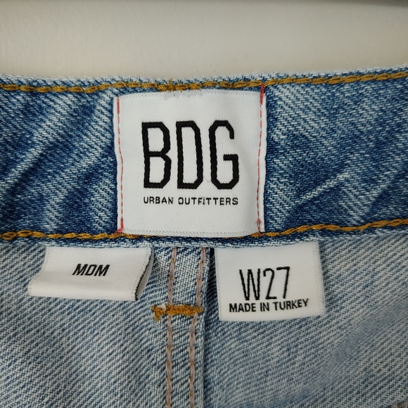BDG Urban Outfitters Mom Jeans Light Blue Wash Size 27 - Picture 15 of 16